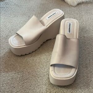 Steve Madden Cream Platform Slide Sandals